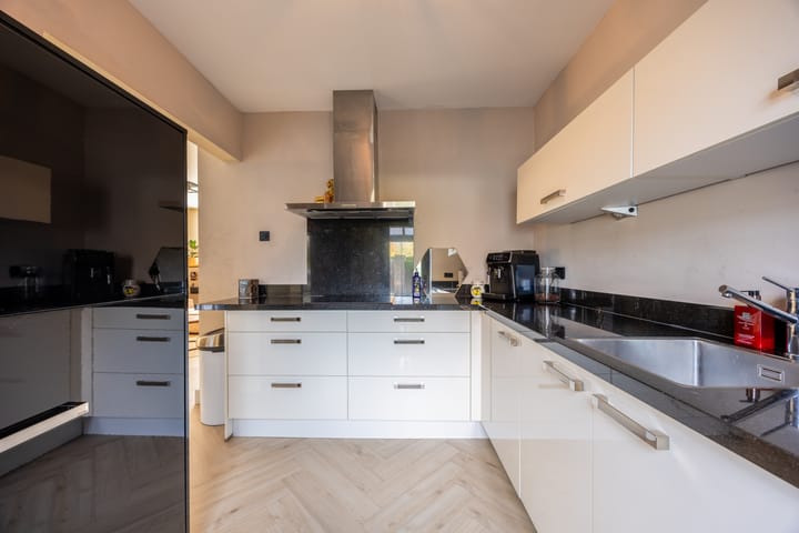 Photo 13 of Bikkelkampplein 7