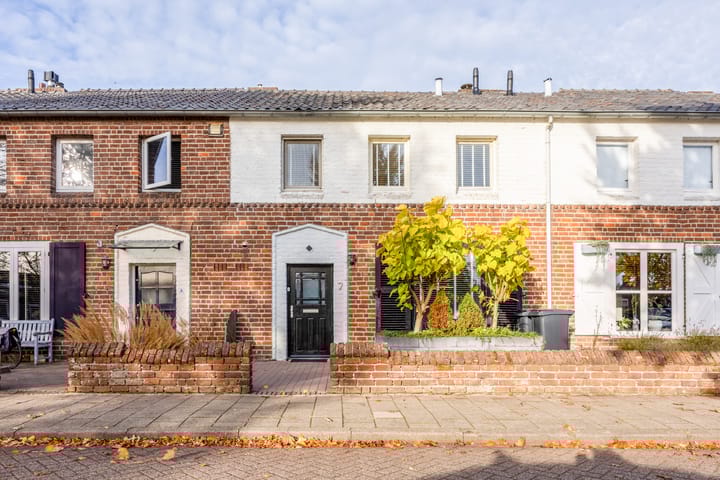 Photo 1 of Bikkelkampplein 7