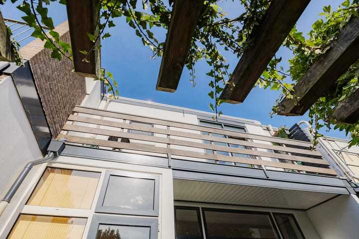 Foto 32 van Julianakade 86