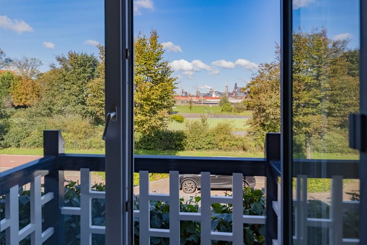 Foto 42 van Julianakade 86