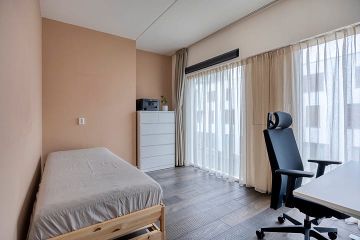 Photo 25 of Wolbrantskerkweg 141