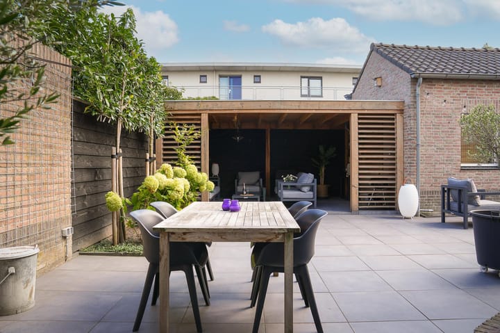 Photo 28 of Graaf Reinaldstraat 6