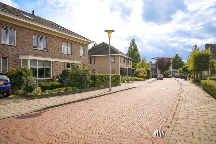 Photo 37 of Graaf Reinaldstraat 6