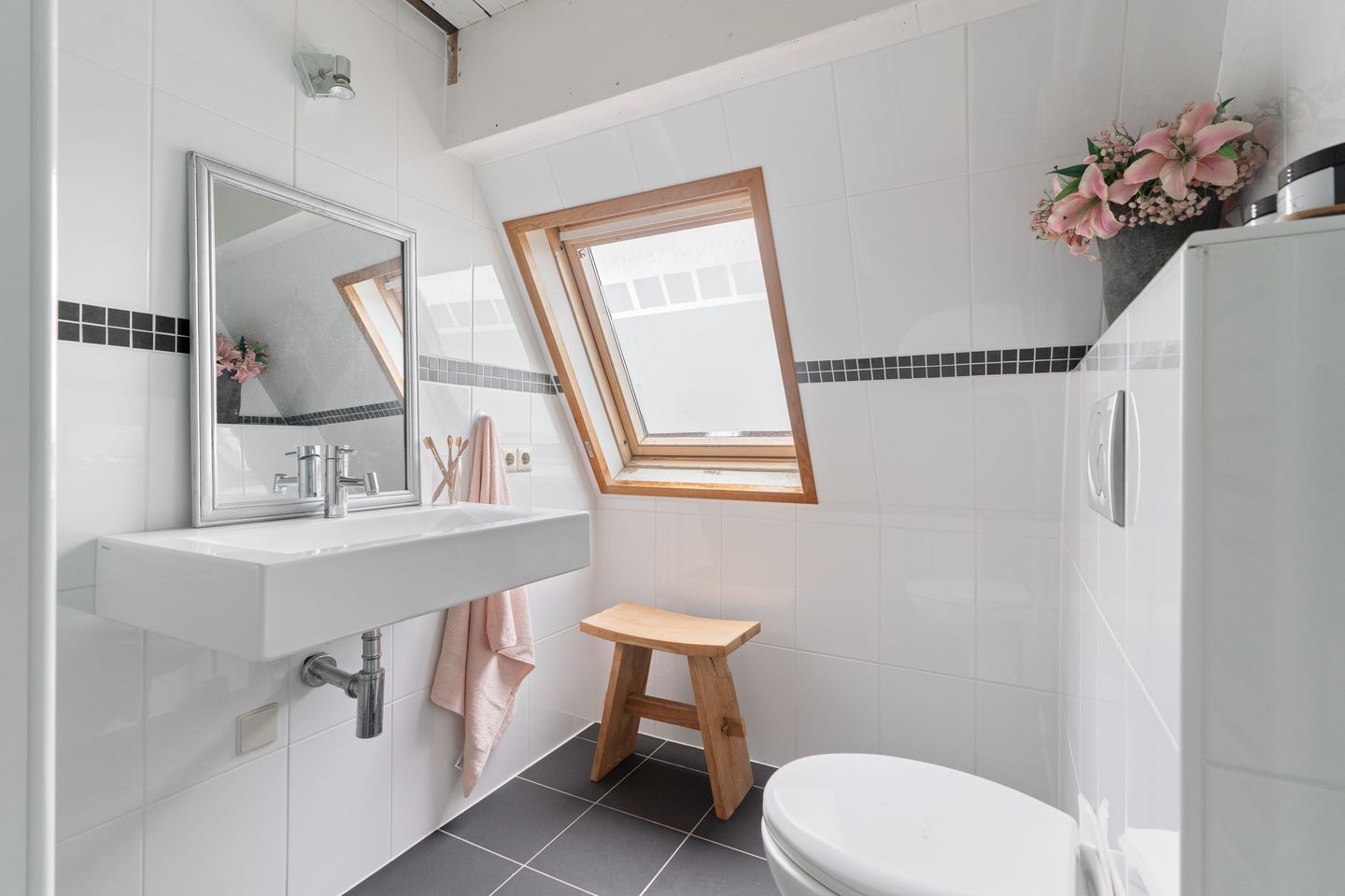 Foto 29 van Roukensstraat 12