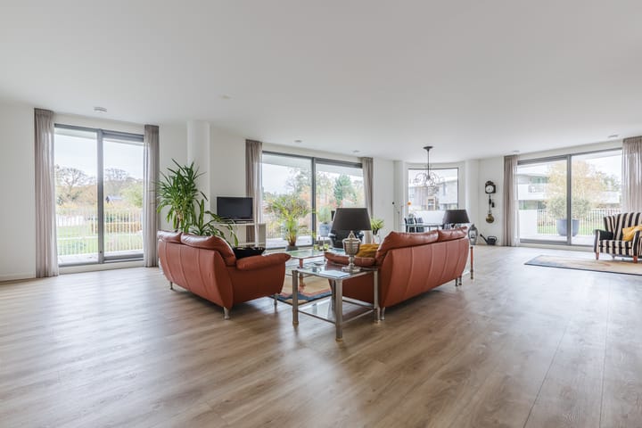 Photo 2 of Koninginneweg 31-A