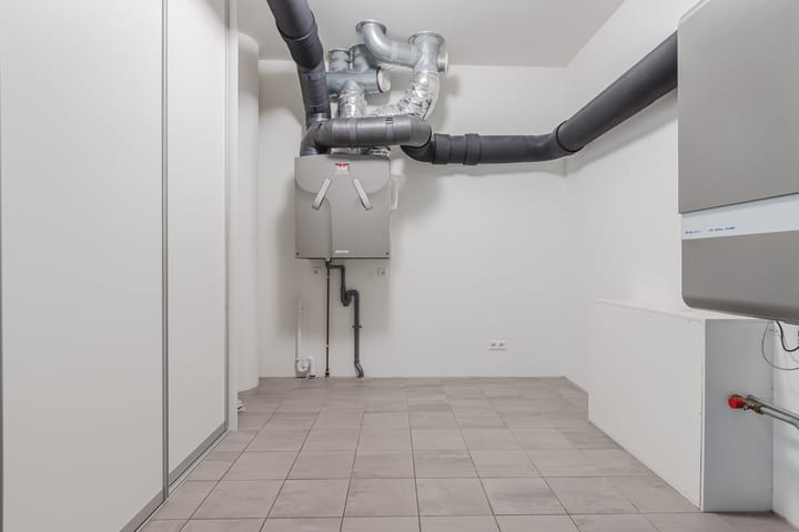 Photo 33 of Koninginneweg 31-A