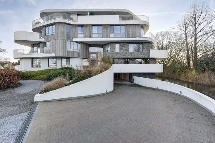 Photo 41 of Koninginneweg 31-A