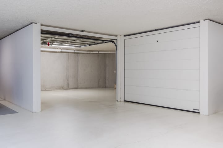 Photo 43 of Koninginneweg 31-A