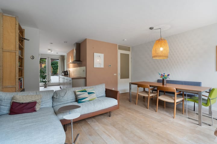 Foto 9 van John Lennonstraat 20