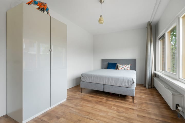 Foto 24 van John Lennonstraat 20