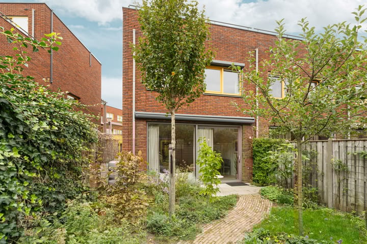 Foto 46 van John Lennonstraat 20