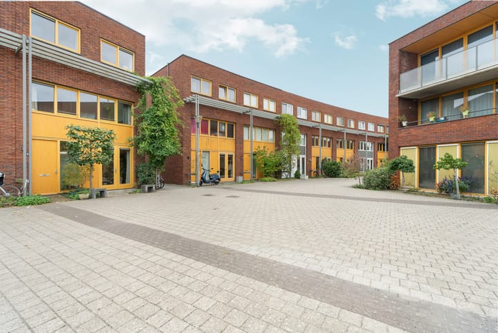 Foto 51 van John Lennonstraat 20