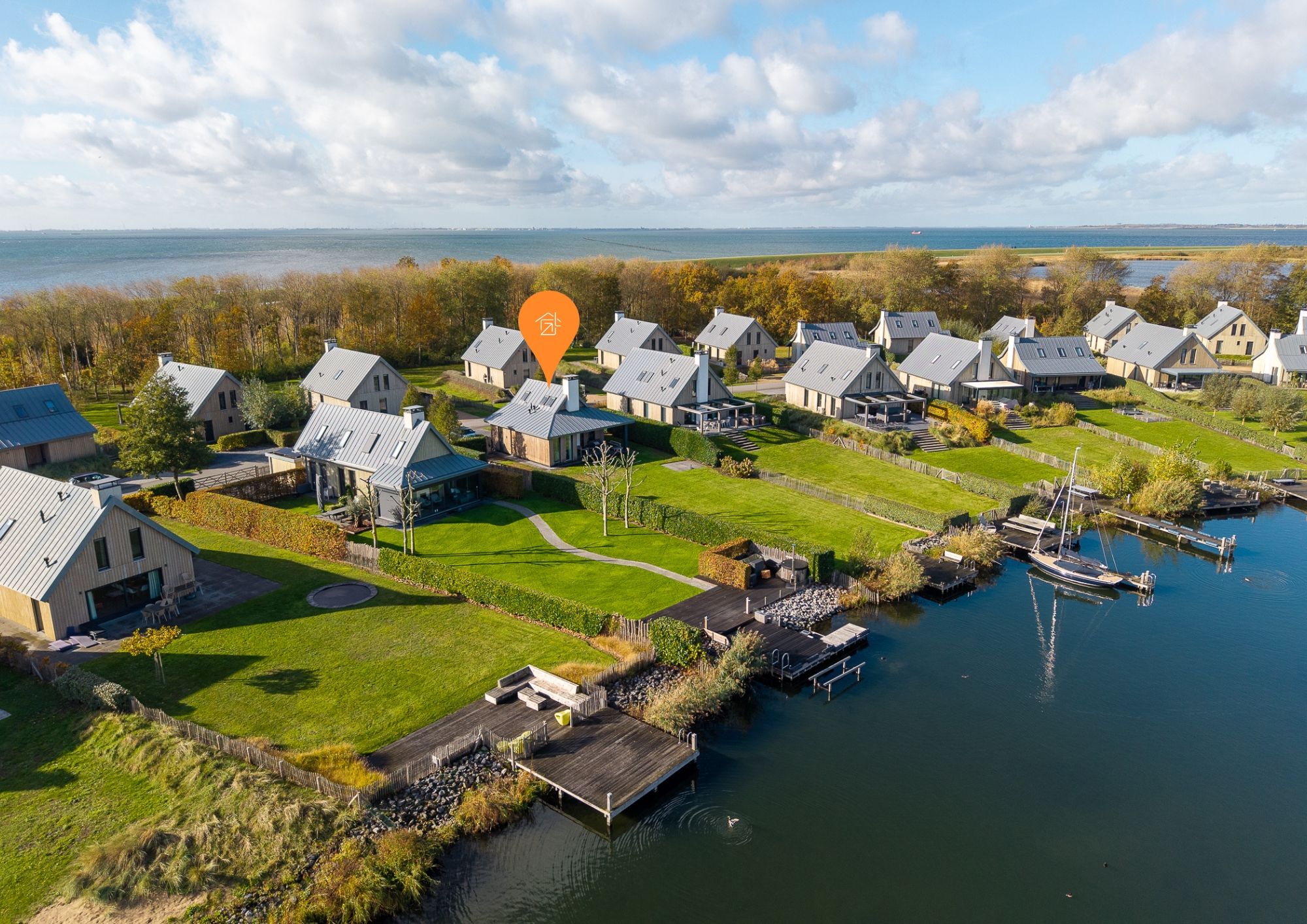 2-bedroom freehold villa in Tholen — photo 3 of 5
