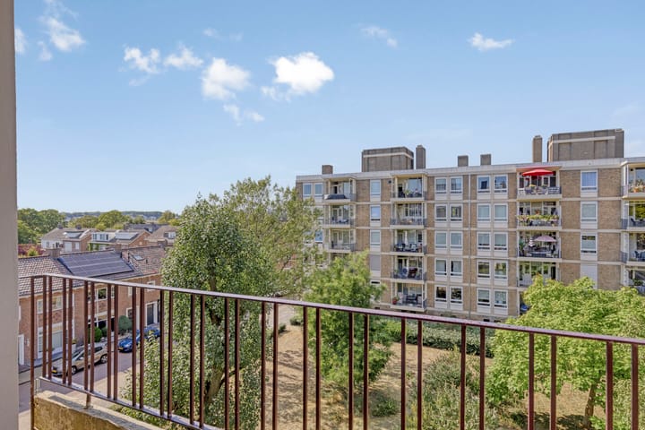 Photo 20 of Pettelaarseweg 71