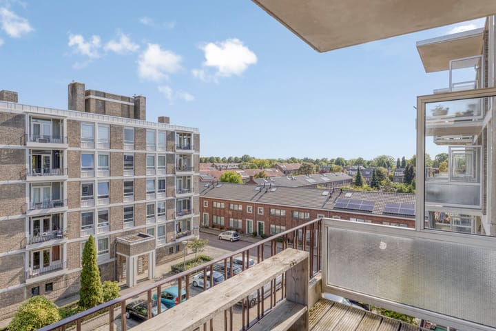 Photo 27 of Pettelaarseweg 71