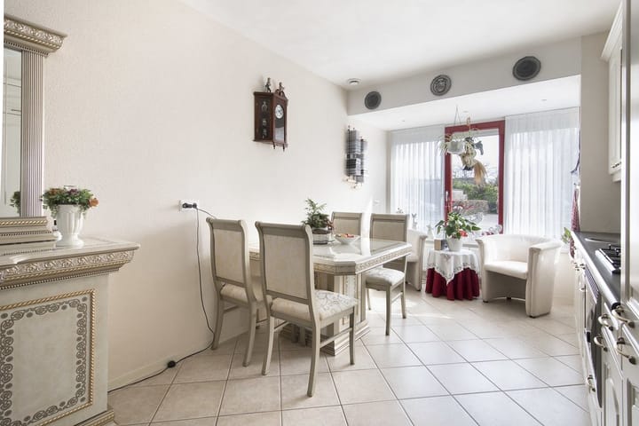 Photo 3 of Kweeklust 15