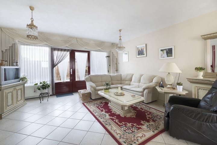 Photo 9 of Kweeklust 15