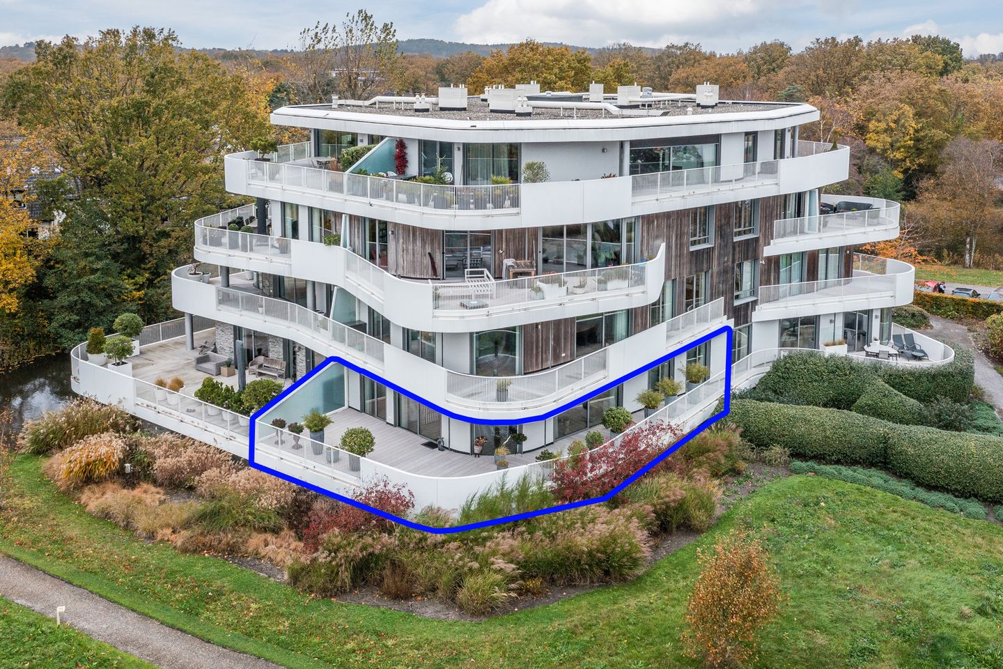 Photo 1 of Koninginneweg 31-A