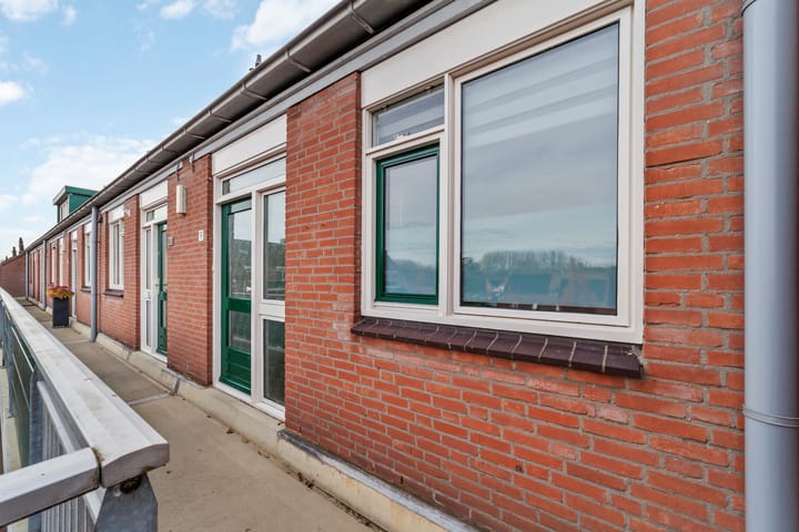 Photo 3 of Penningkruid 9