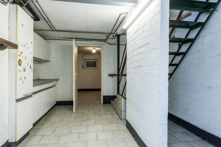 Foto 42 van Douvenderweg 18