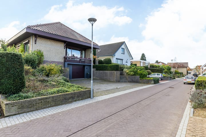 Foto 55 van Douvenderweg 18