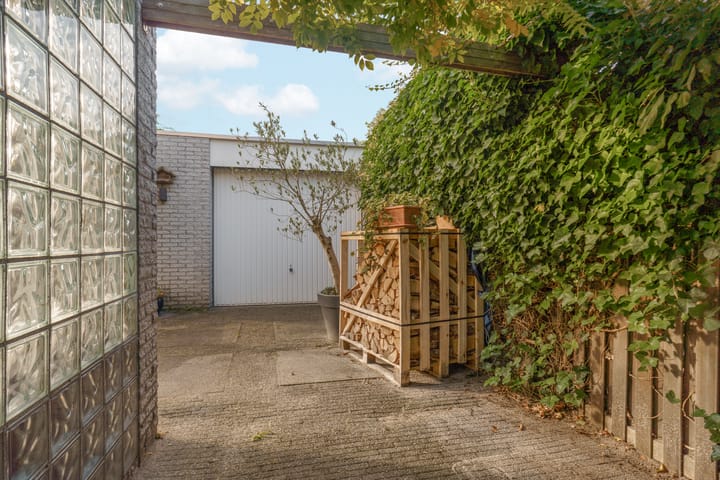 Photo 7 of Houtwielhof 5