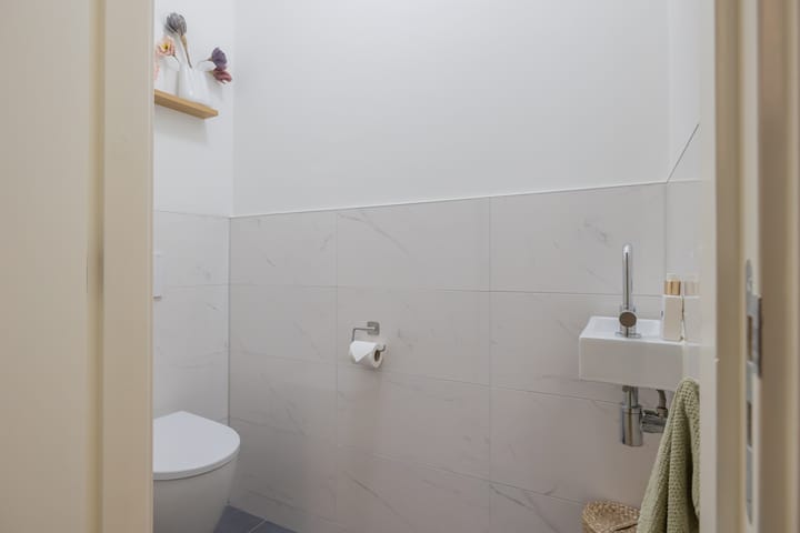 Foto 13 van Madoerastraat 11