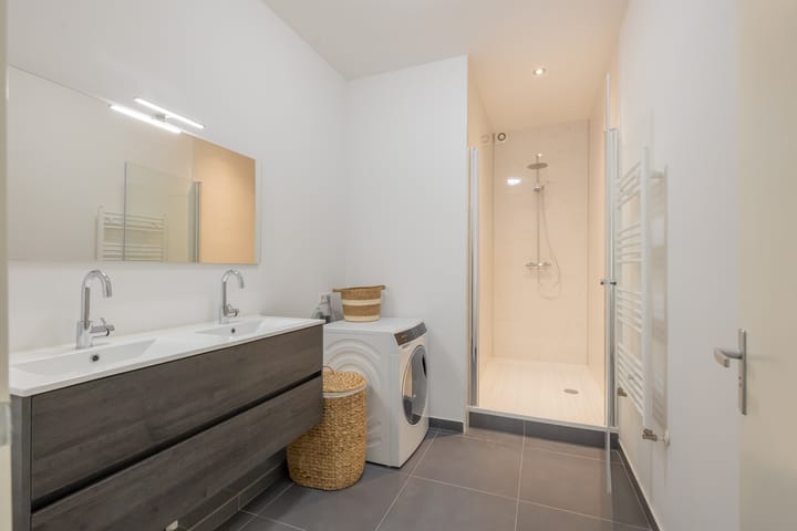 Foto 14 van Madoerastraat 11