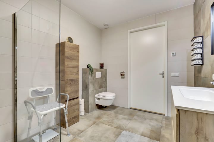 Photo 15 of St. Theresiastraat 63