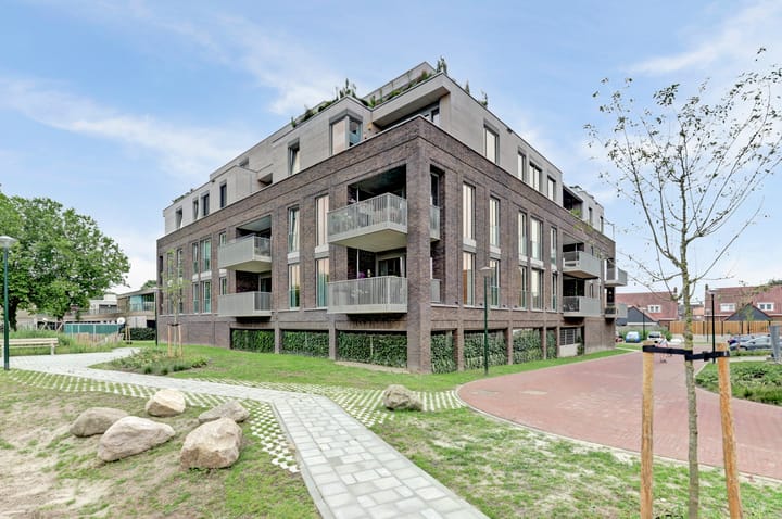 Photo 25 of St. Theresiastraat 63