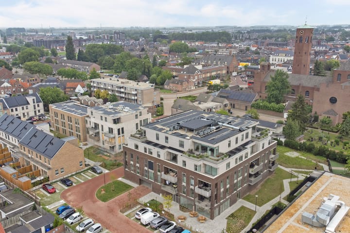 Photo 32 of St. Theresiastraat 63