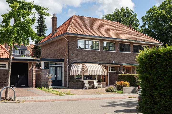 Foto 3 van De Genestetlaan 4