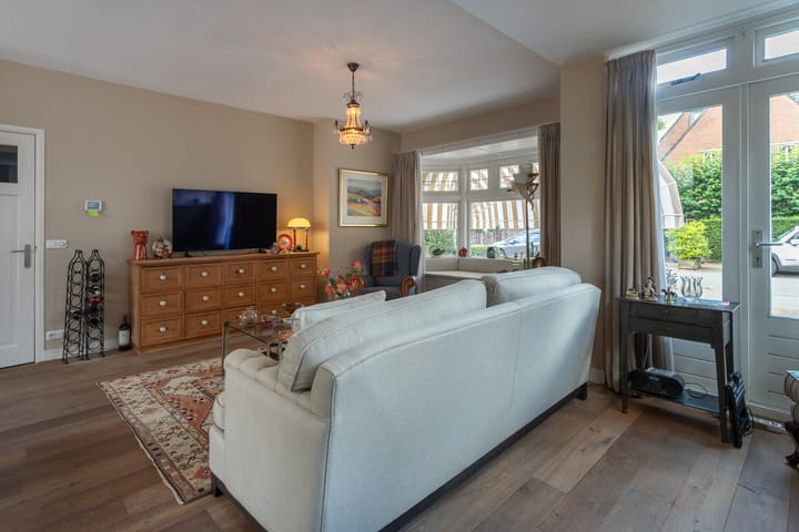 Foto 15 van De Genestetlaan 4