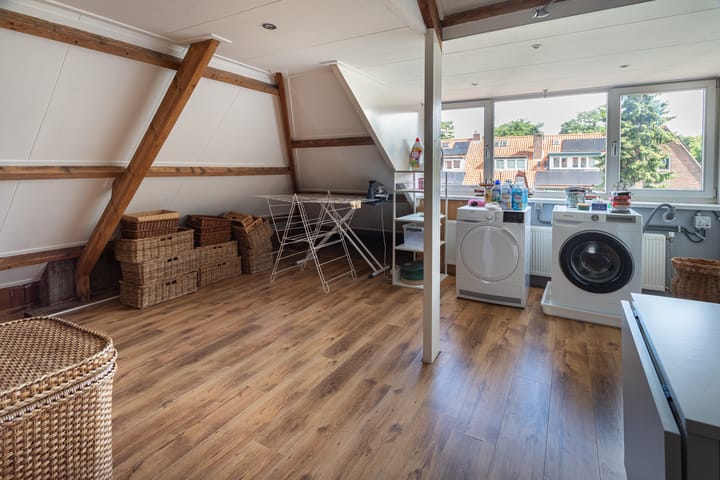 Foto 38 van De Genestetlaan 4