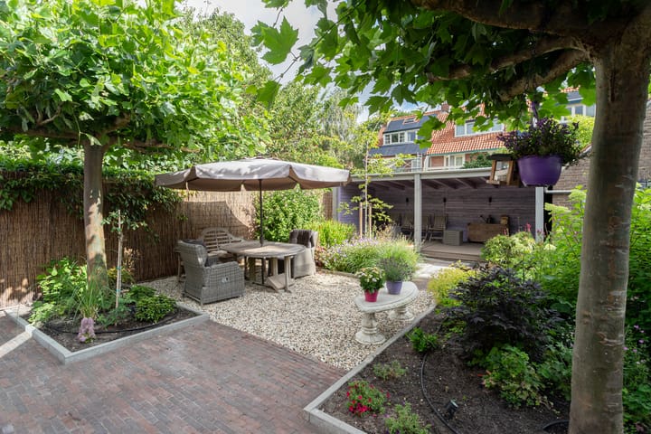 Foto 41 van De Genestetlaan 4