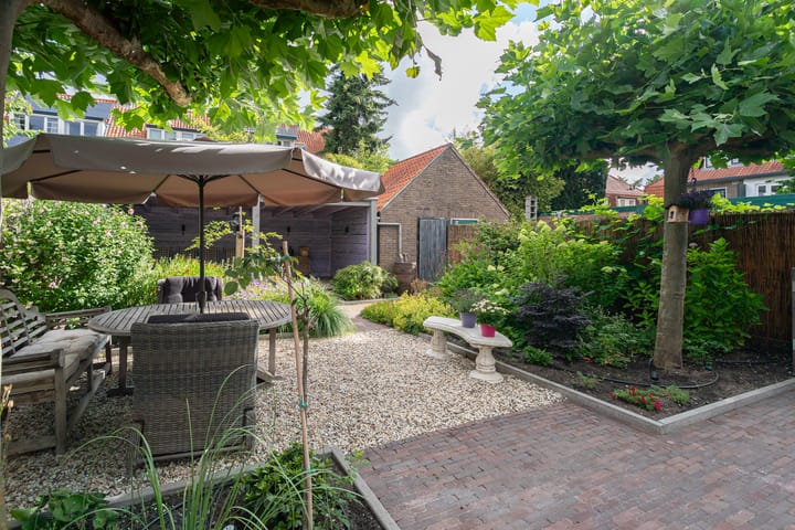 Foto 43 van De Genestetlaan 4