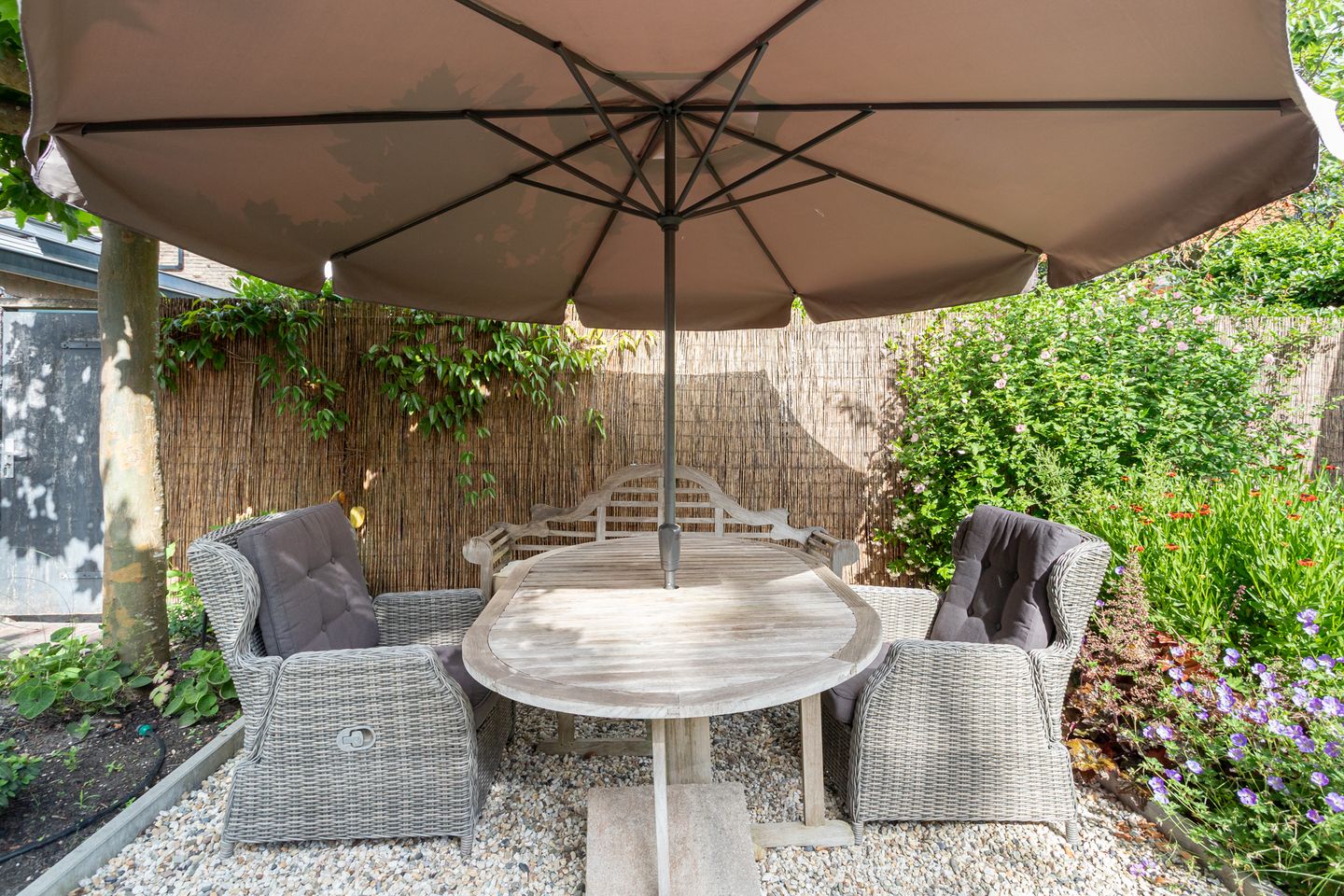 Foto 44 van De Genestetlaan 4