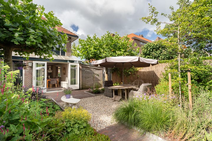 Foto 45 van De Genestetlaan 4