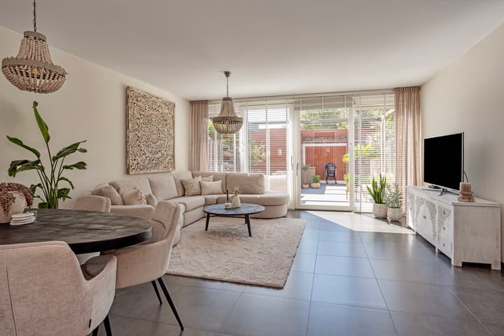 Photo 2 of Van der Zaenpad 5