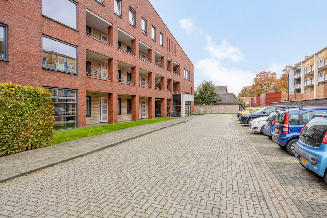 Photo 7 of S.L. Louwesstraat 16