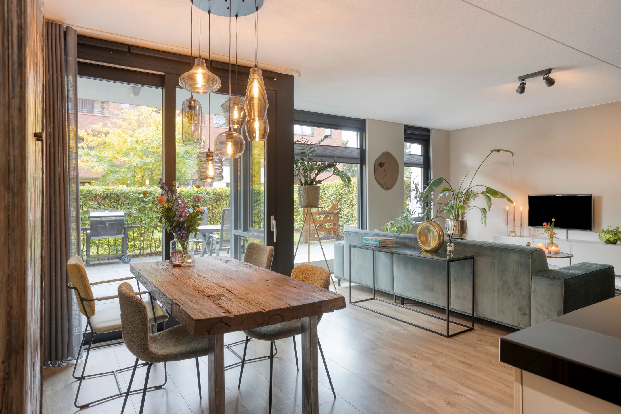 Photo 15 of S.L. Louwesstraat 16