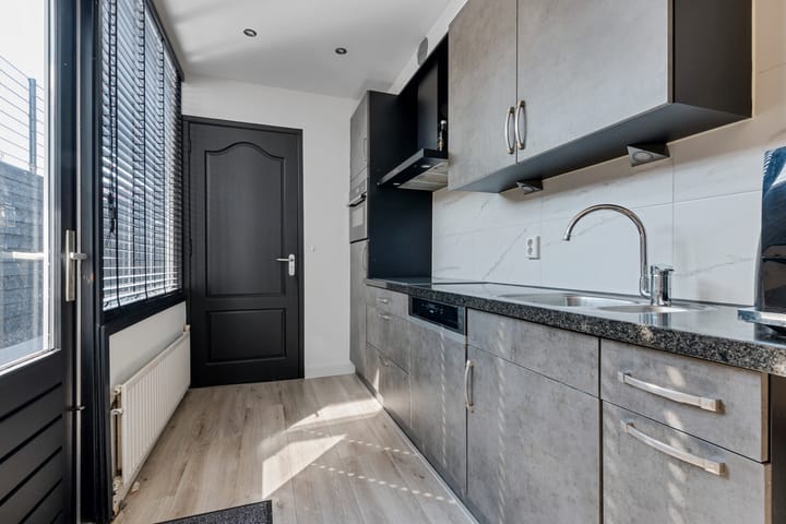 Foto 9 van Larixstraat 12