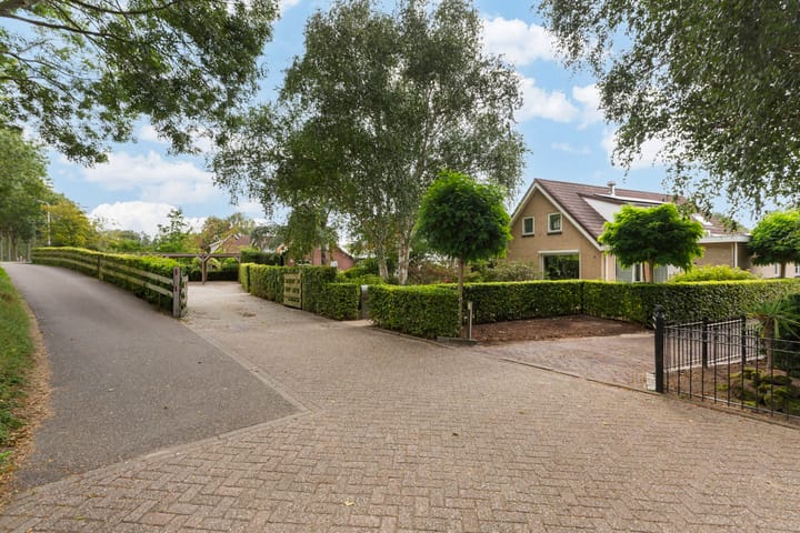 Photo 2 of Middelsluissedijk WZ 47