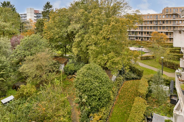 Foto 14 van Berlagelaan 60