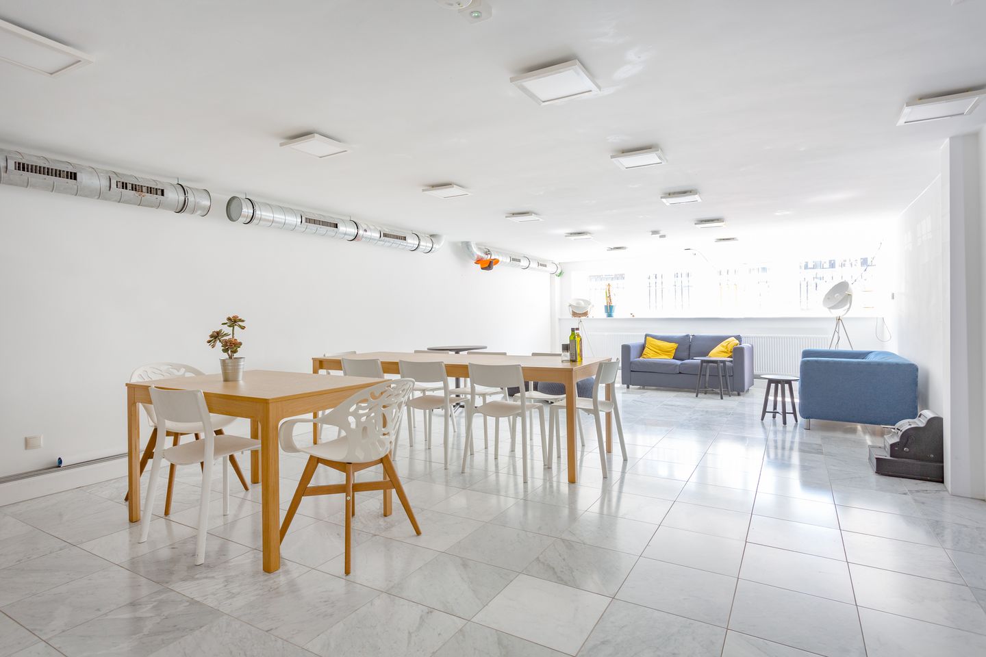 View photo 4 of Nieuwezijds Voorburgwal 68