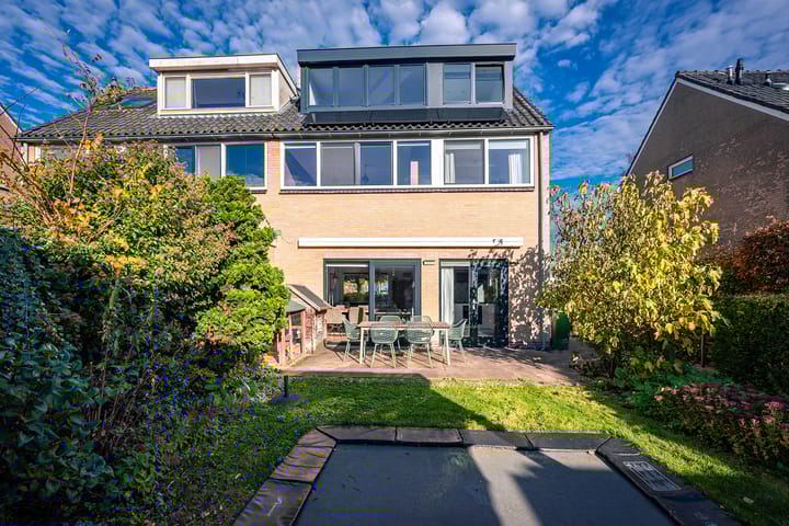 Photo 3 of Vliegersplein 51