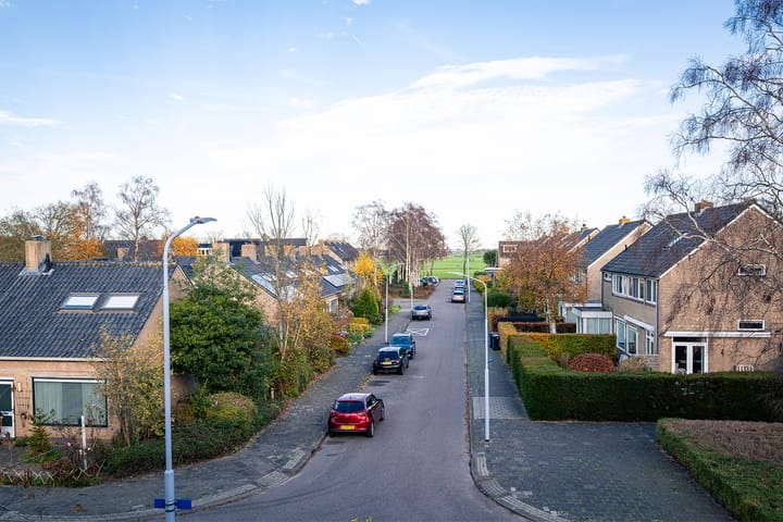 Photo 36 of Vliegersplein 51