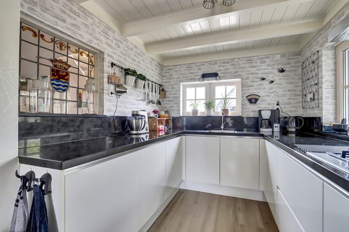 Photo 17 of Veerweg 10