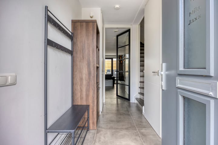 Photo 8 of Olympia 37