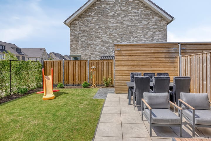 Photo 33 of Olympia 37